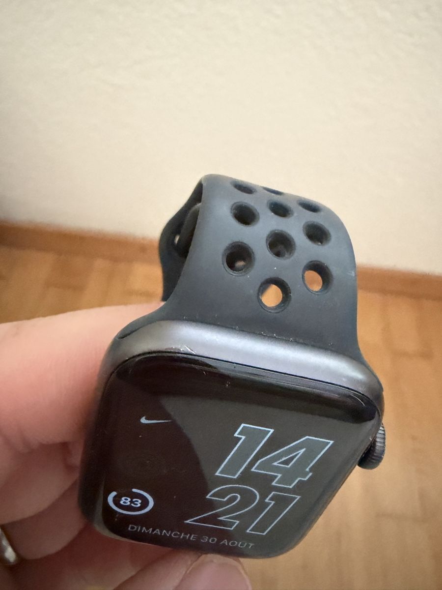 Apple Smartwatch: Apple Watch 6, 44mm, occasion – Gebraucht aus Colombier NE von svenos88 1