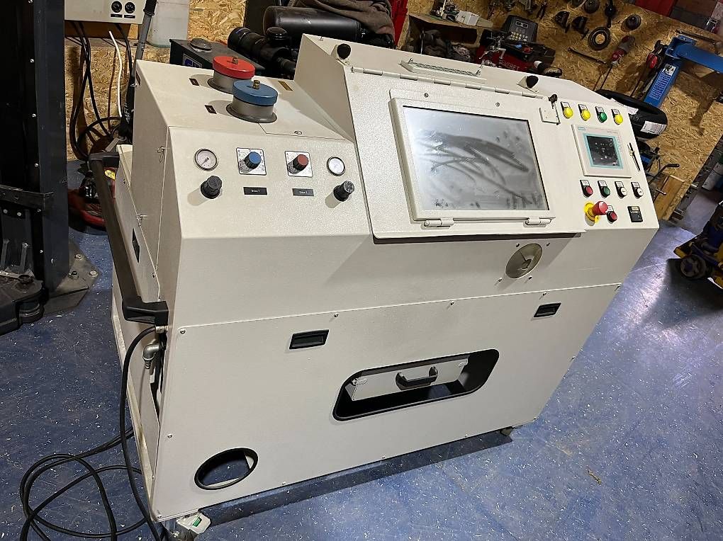 Alimentazione elettrica: Sandstrahlanlage ink Schrittmotor – Usato da Belp venduto da machrismo24
