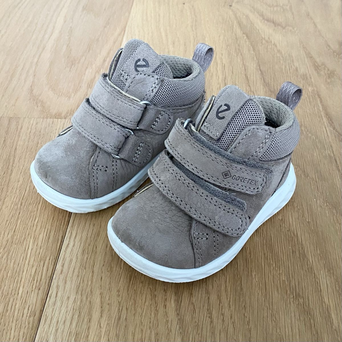 Scarpe per ragazzi: Ecco Goretex Lauflernschuhe, NEU, Grösse 19 – Nuovo (secondo la descrizione) da Hinwil venduto da crn139
