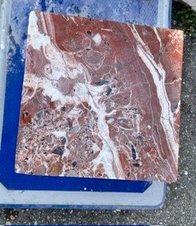 Sonstige Dekorationen & Accessoires: Dekorativer Marmorsockel / Postament – Neu (gemäss Beschreibung) aus Aarwangen von Anlage 2