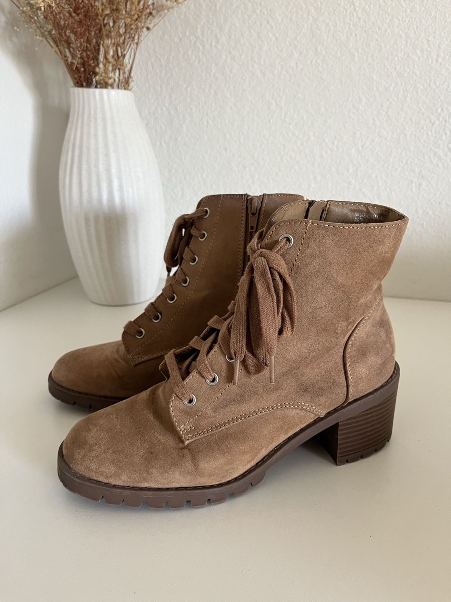 Scarpe da donna: Stiefel Gr. 39 braun mit Blockabsatz – Usato da Bern venduto da lar_p6m2