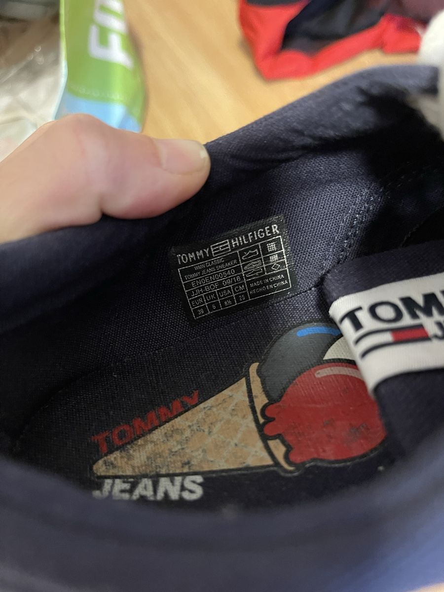 Tommy Hilfiger Scarpe da uomo: Tommy Hilfiger Summer Plimsolls - Size 39- – Usato da Wattwil venduto da mkt_s2l5 4