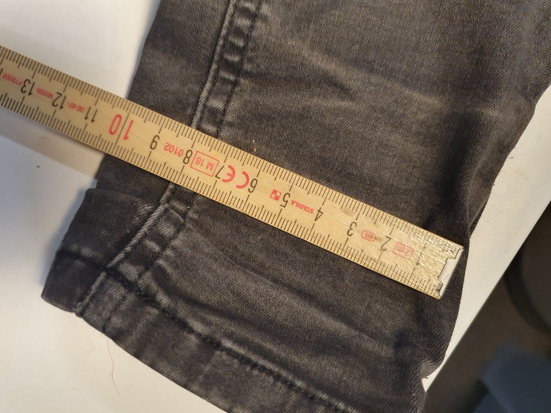 Jeans: Never Devi Jeans schwarz grösse 32 – Gebraucht aus Zürich von loosebone 3