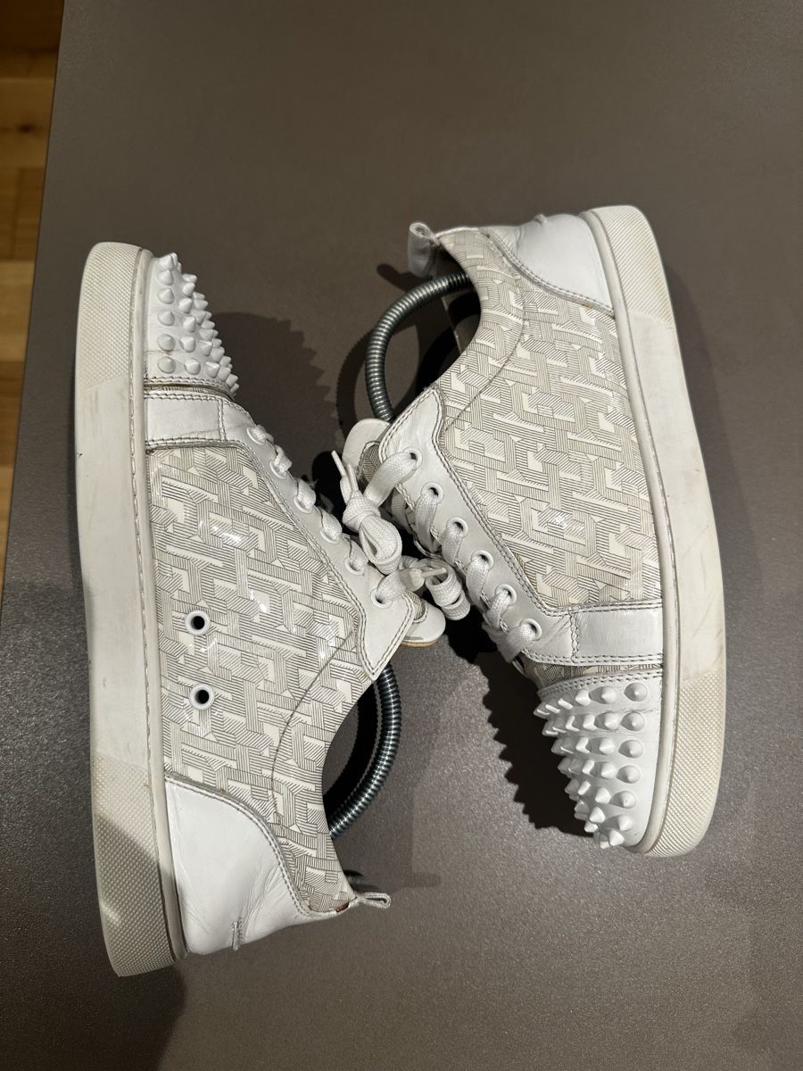 Christian Louboutin Herrenschuhe: Christian Louboutin Junior Spikes monogramm 42 – Gebraucht aus Kreuzlingen von 927572 1