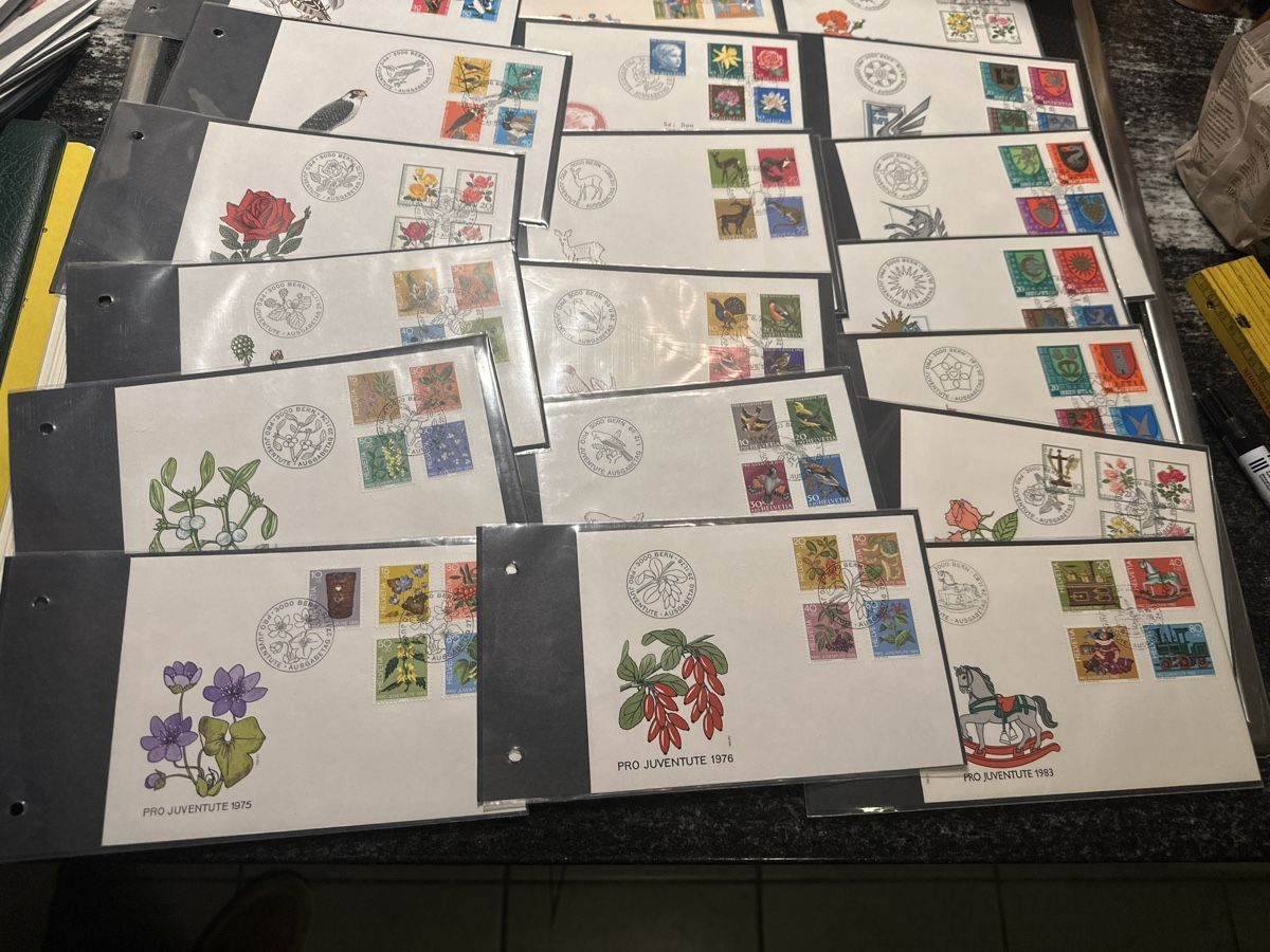 Tous les timbres: Briefmarken Sammlung Schweiz, viele Ersttagsbriefe – D'occasion à Zürich par Chaeffeler 5