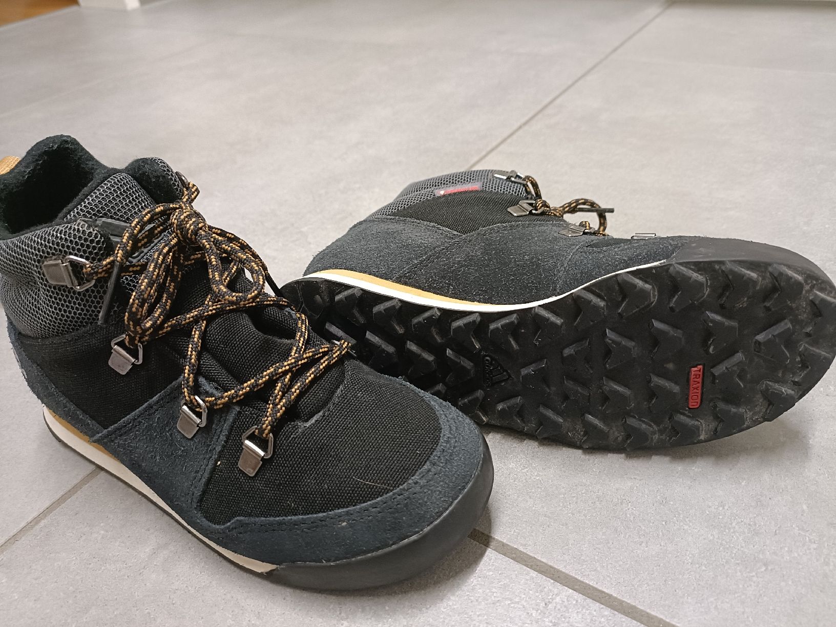 Scarpe per ragazzi: Adidas Terrex Gr.33, entspricht Gar. 32 – Nuovo (secondo la descrizione) da Amriswil venduto da Leelo 1