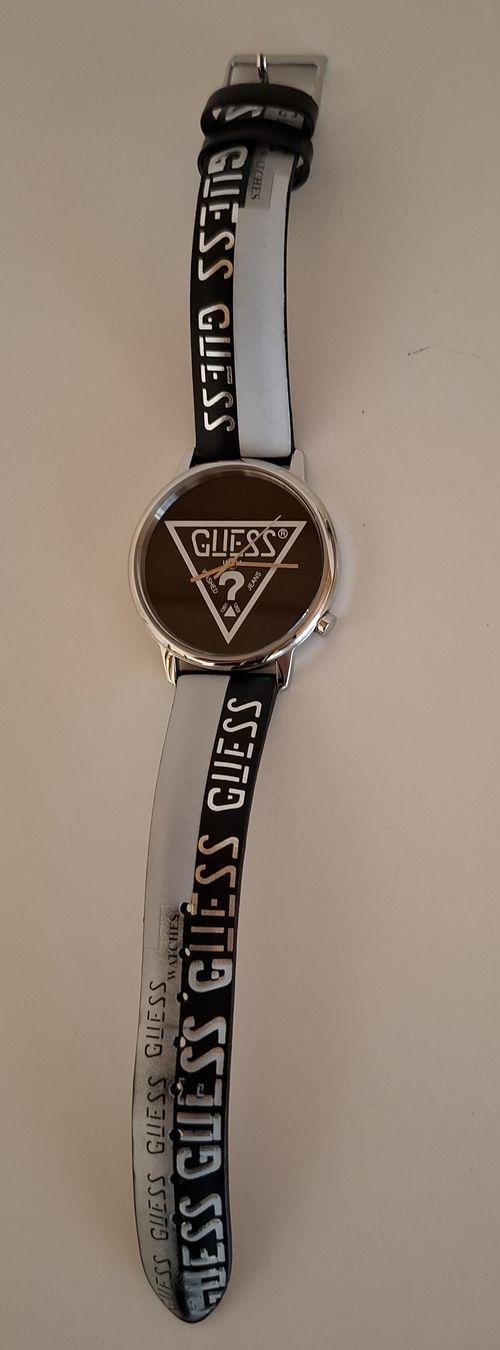 Guess Orologi: Guess Uhr - Batterie muss gewechselt werden – Usato da Lütisburg venduto da amerika123