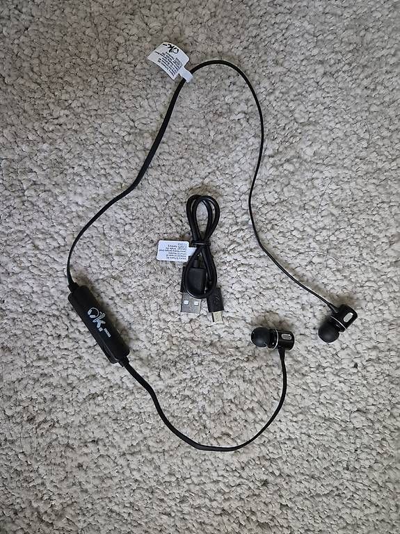 Cuffie: OK Bluetooth Kopfhörer – Usato da Solothurn venduto da val_m58j