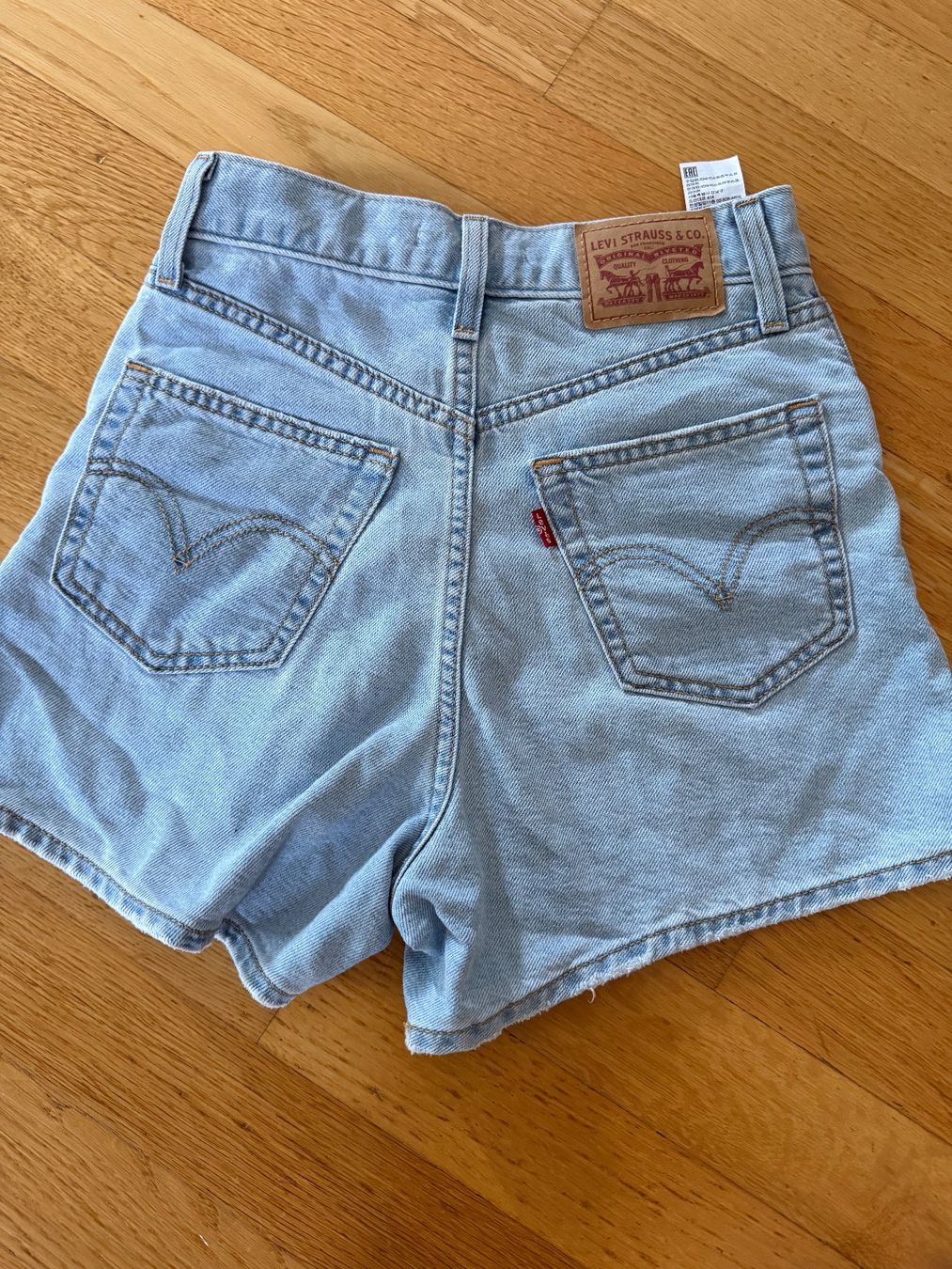 Levi's Jeans: Levis Jeans Shorts – Neuf (Voir description) à Zürich par Lolla4 2