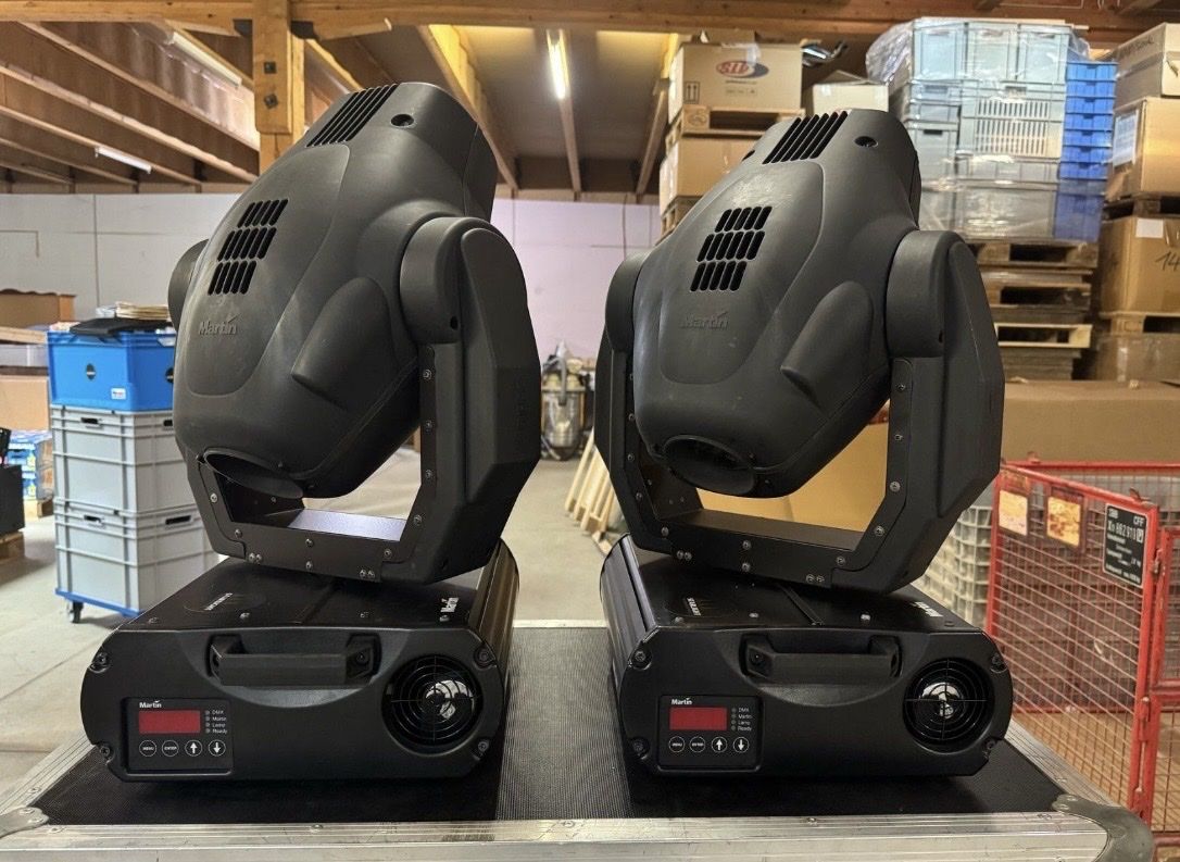 Martin Lampen: 2 Stück Martin Mac 500 Moving Heads im Case – Gebraucht aus Ehrendingen von Sansav