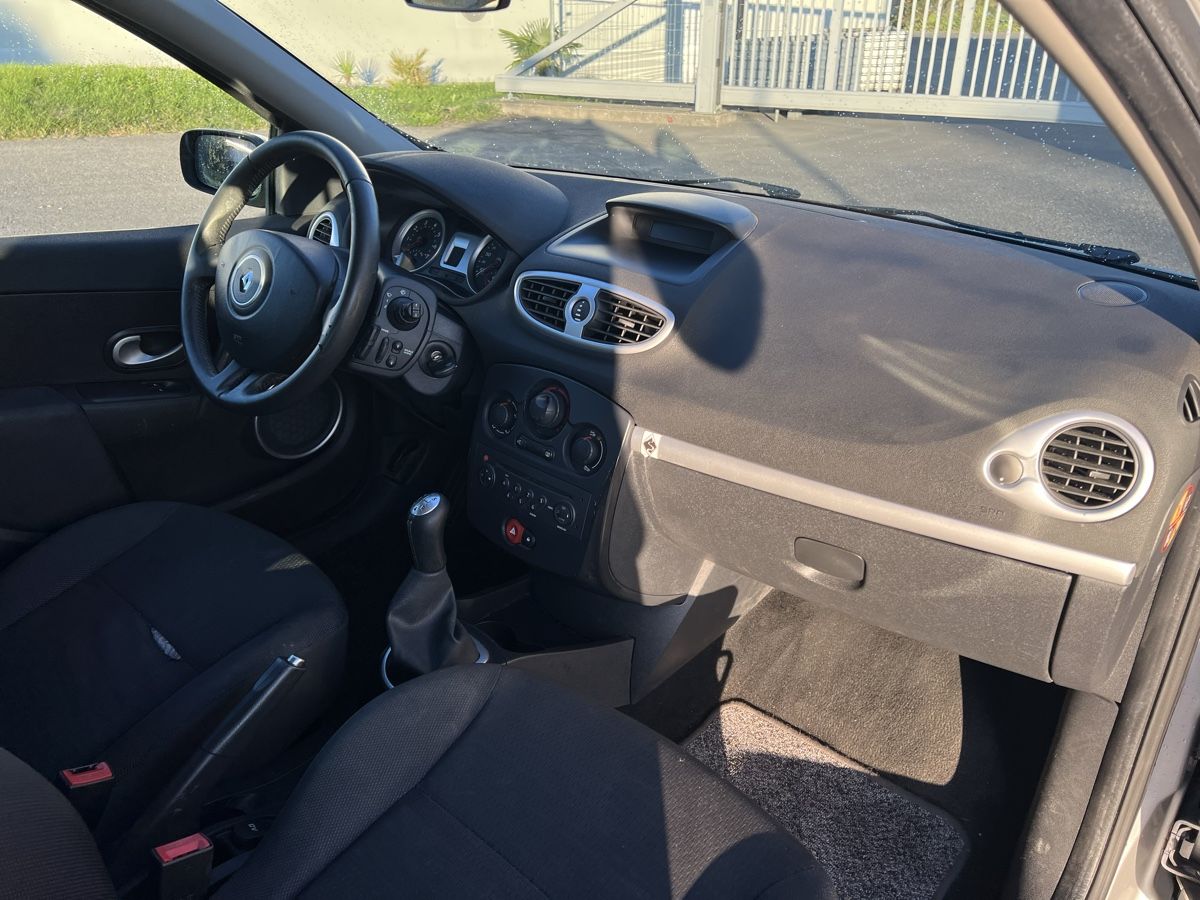 Renault Automobili: Renault Clio 1.2 16V T – Usato da Widnau venduto da flohmi84 6
