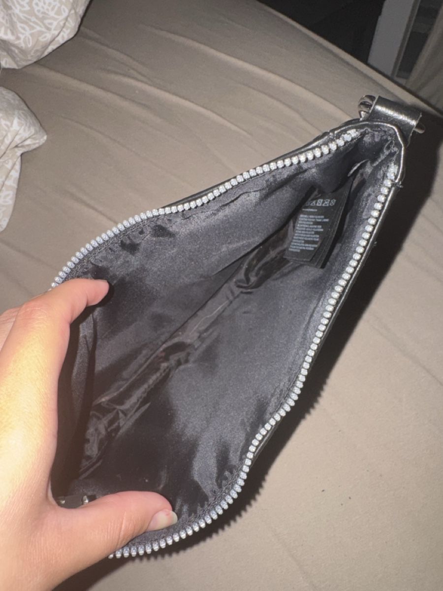 H&M Taschen: Sac à main H&M cuir – Neu (gemäss Beschreibung) aus Reconvilier von cat_7vnz 2