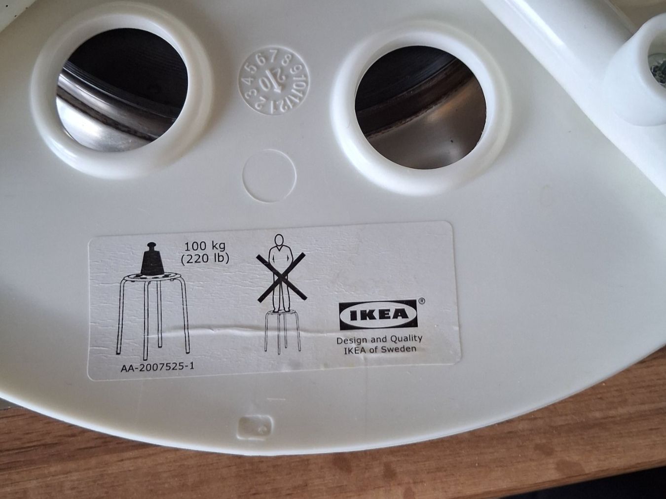 Ikea Sgabelli: IKEA Hocker Marius, weiss – Usato da Zollikerberg venduto da jack015 2