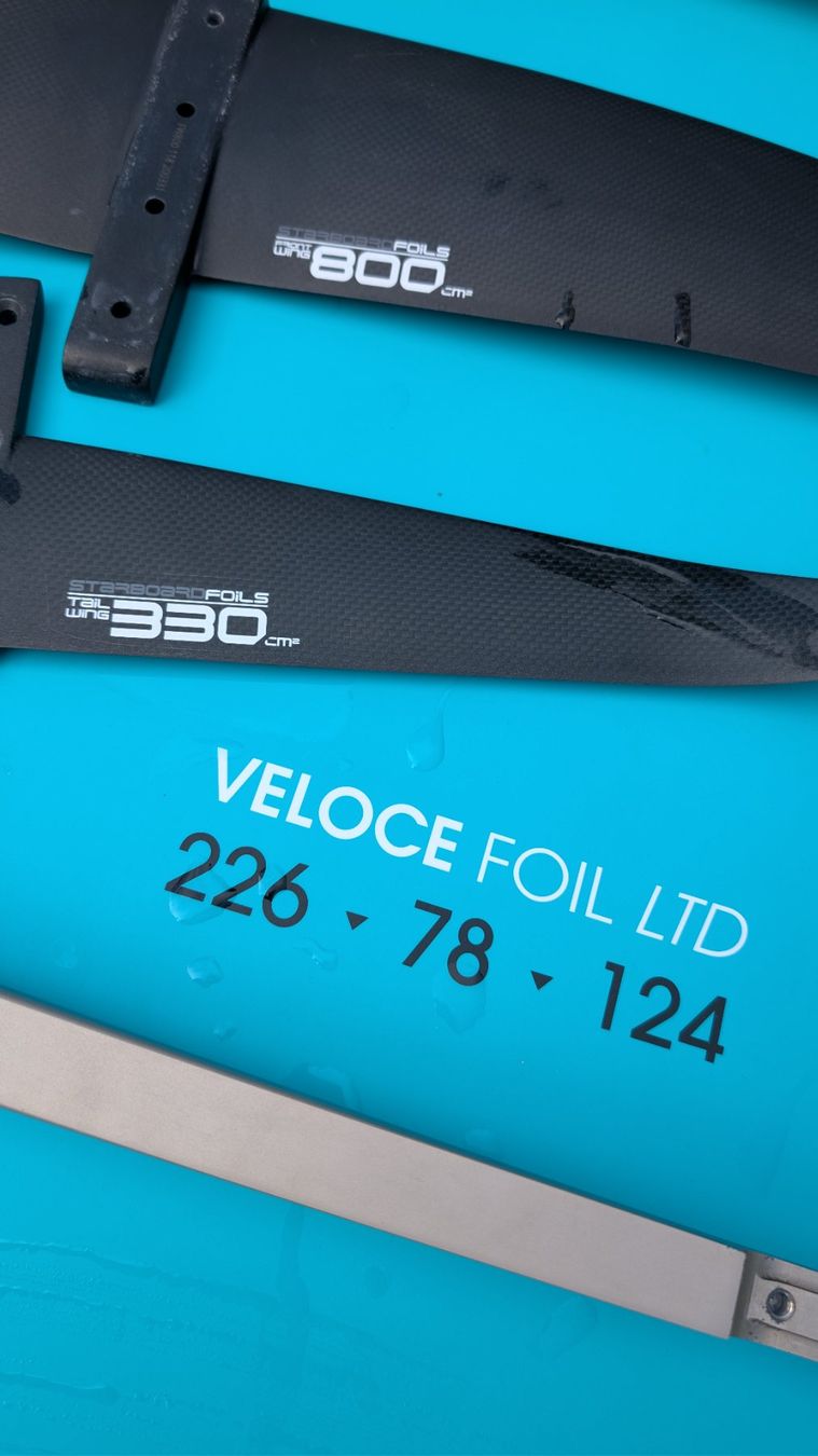 Tavole da surf e di nuoto: FMX Veloce Foil Freeride Board mit Starboard Foil – Usato da Gerolfingen venduto da deluk 3