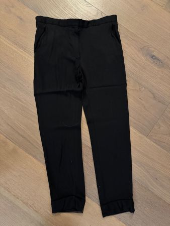 COS schwarze Hose Gr. 36 – 100% Viskose – elegante Stoffhose