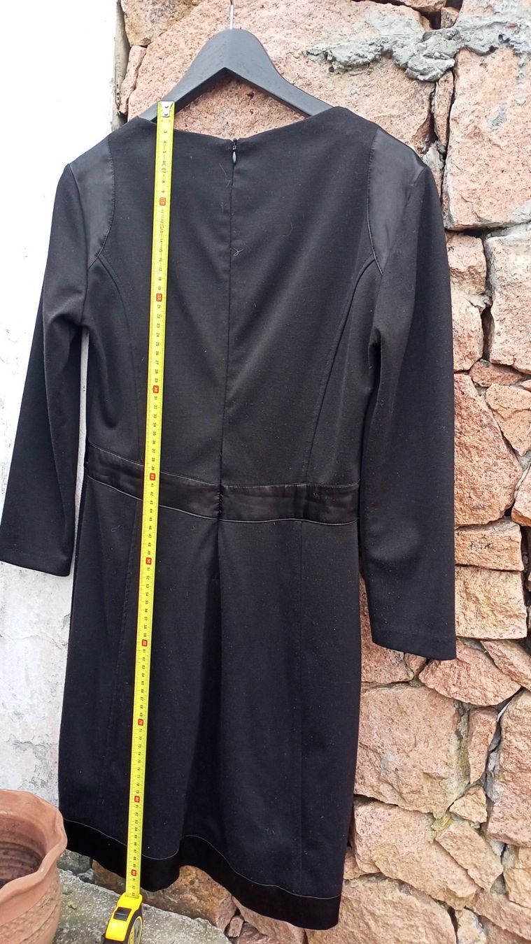 Vestiti: Elegante vestito nero Nadine – Usato da Brusino Arsizio venduto da Demidova 2
