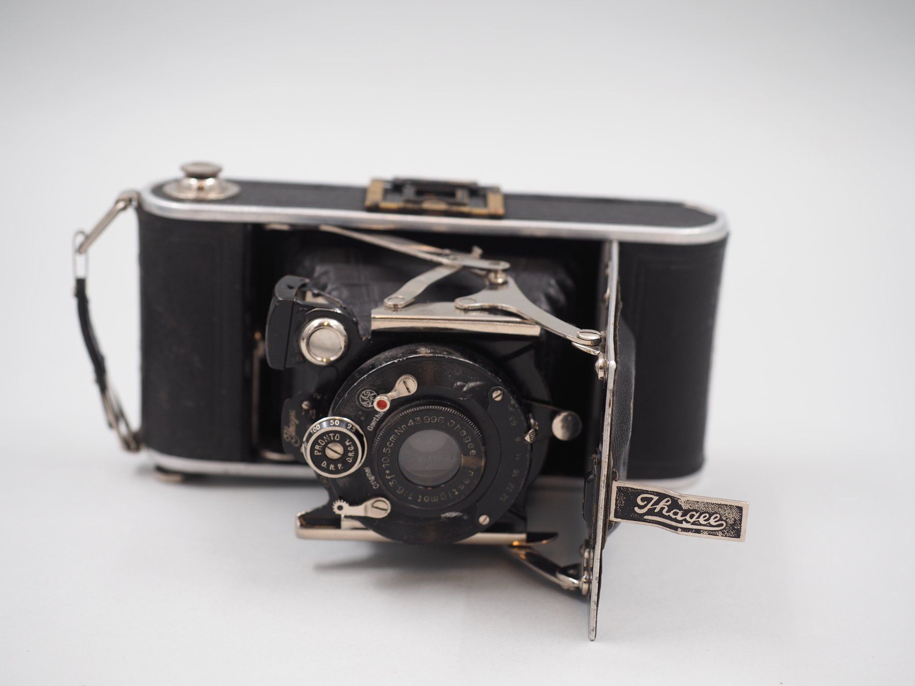 Ihagee Fotocamera: IHAGEE Auto Ultrix Analog (7911IW) – Usato da Zürich venduto da fundsachenverkauf