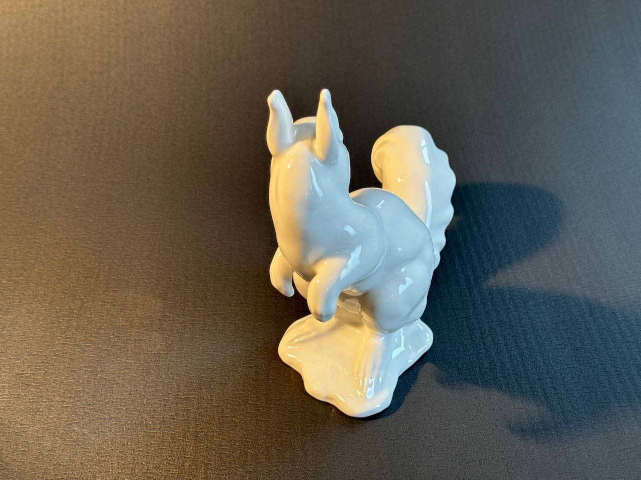 Statuette: Schönes Langenthal Porzellan Eichhörnchen – Usato da Ettenhausen TG venduto da OptikerAusverkauf 4
