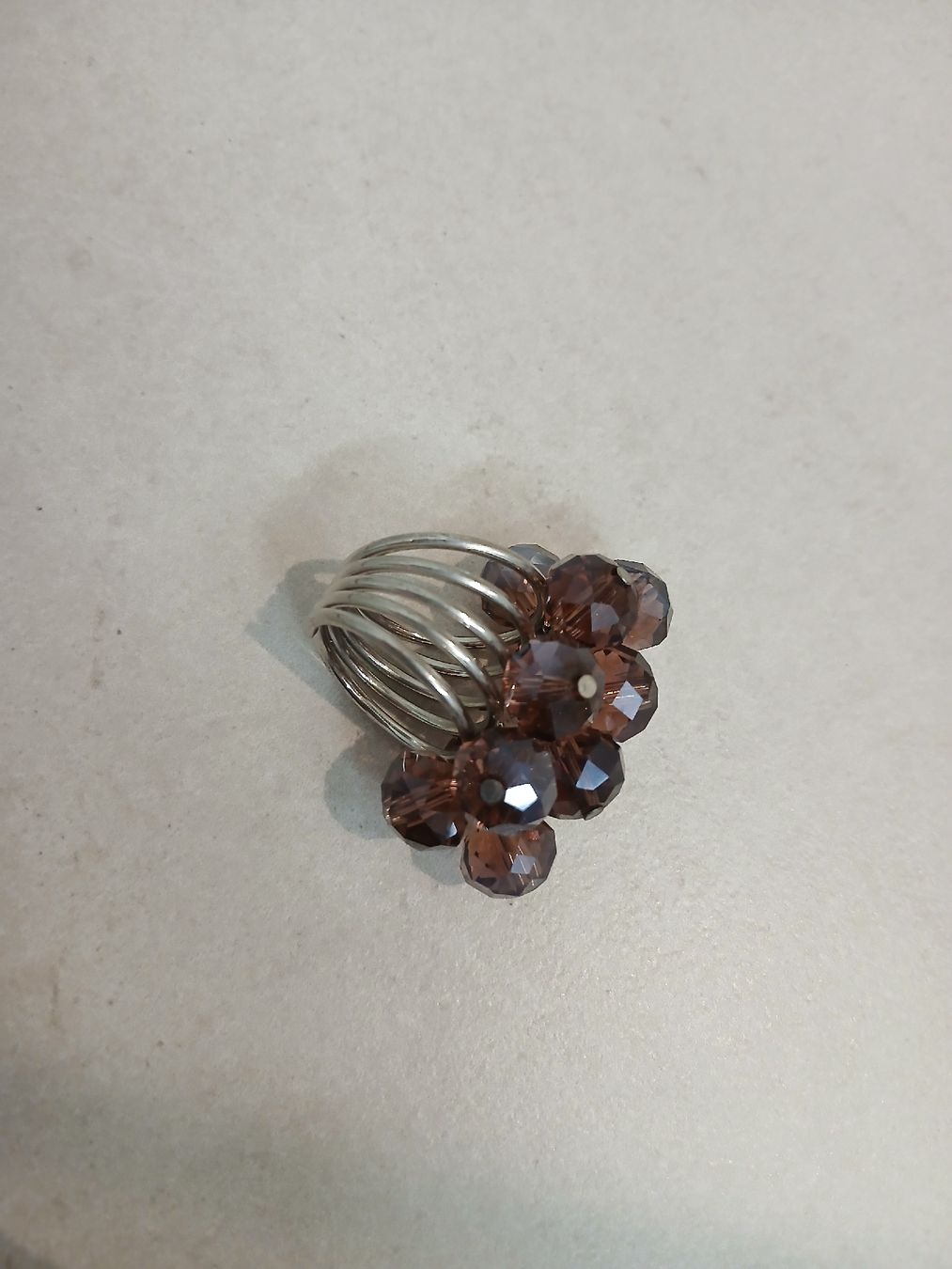 Ringe: Eleganter Ring mit weinroten Glasperlen – Gebraucht aus Schaffhausen von Tearsontape 6