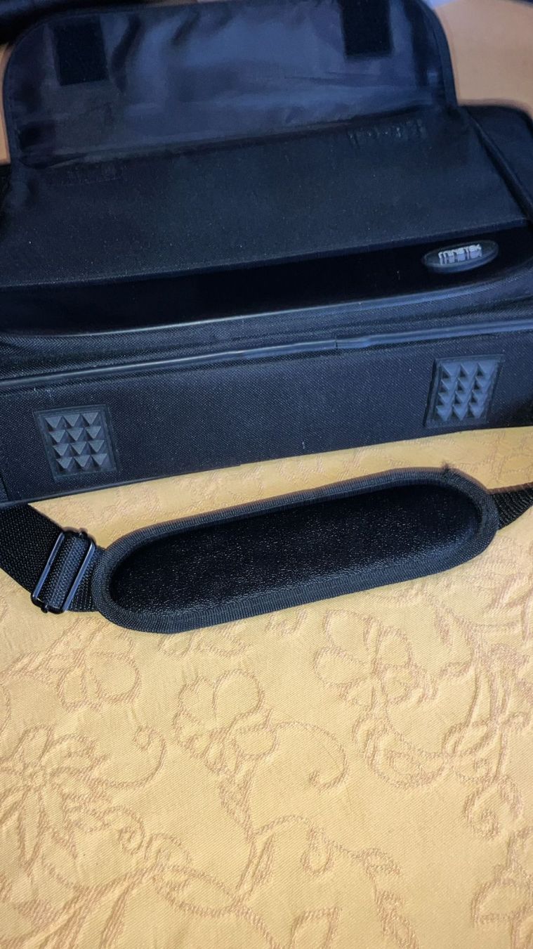 Borse: Borsa porta laptop nera – Usato da Melano venduto da H-Sara 2