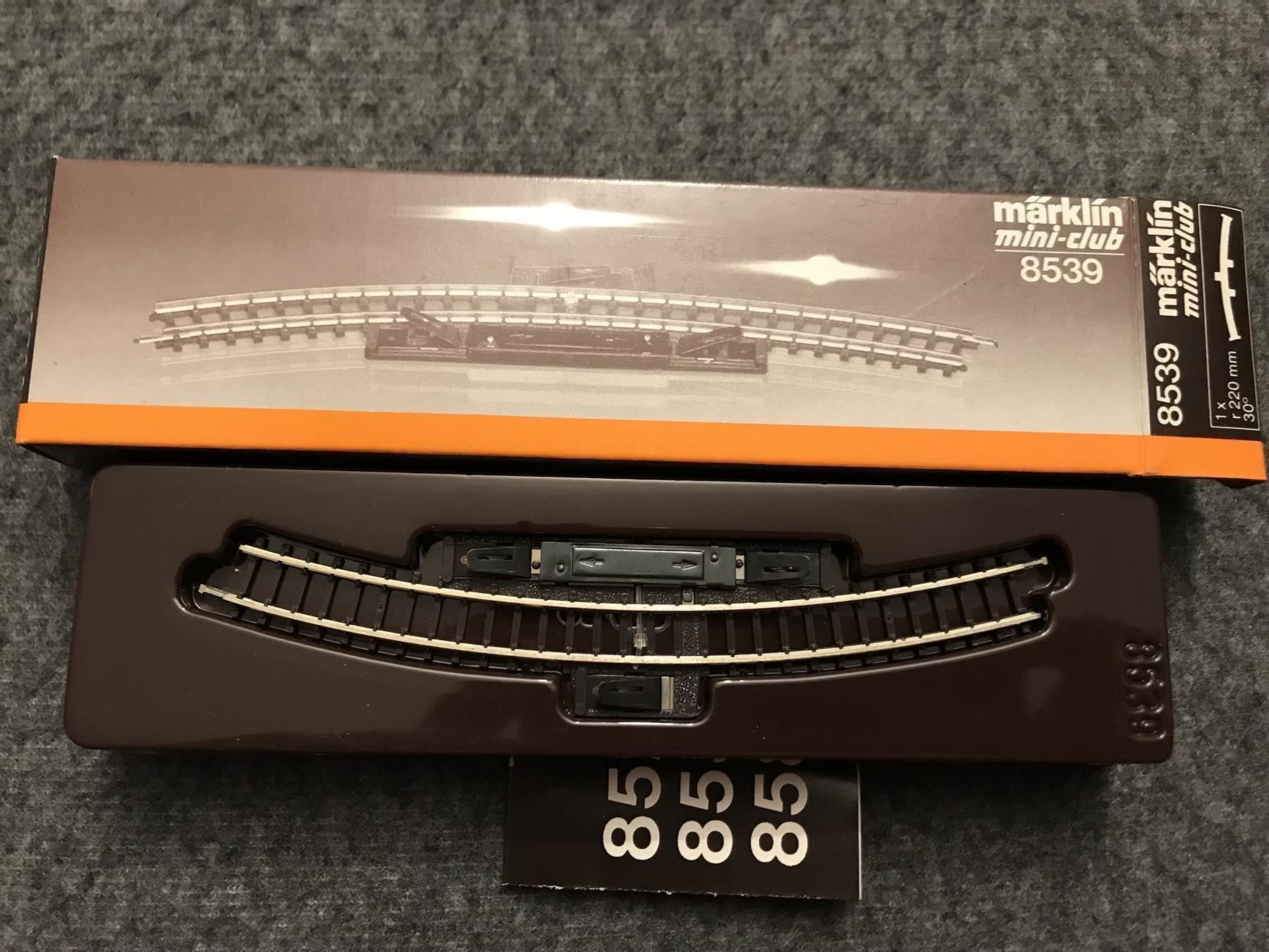 Märklin Modellini di ferrovie: Märklin 8539 Schaltgleis gebogen – Nuovo e nell'imballaggio originale da Hauterive NE venduto da eriamch