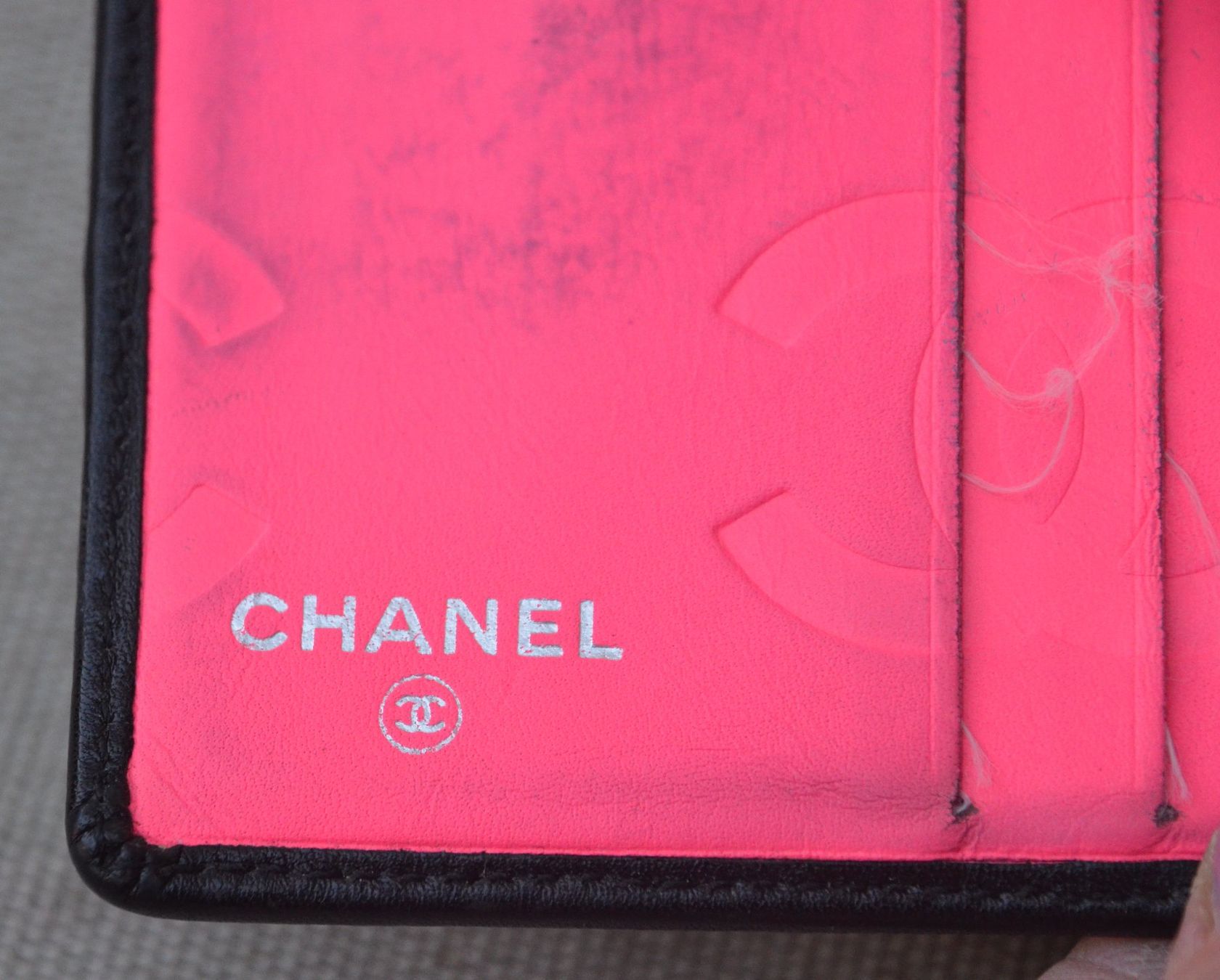 Chanel Portamonete: Chanel Portefeuille / Geldbörse – Usato da Collonges venduto da arashee 8
