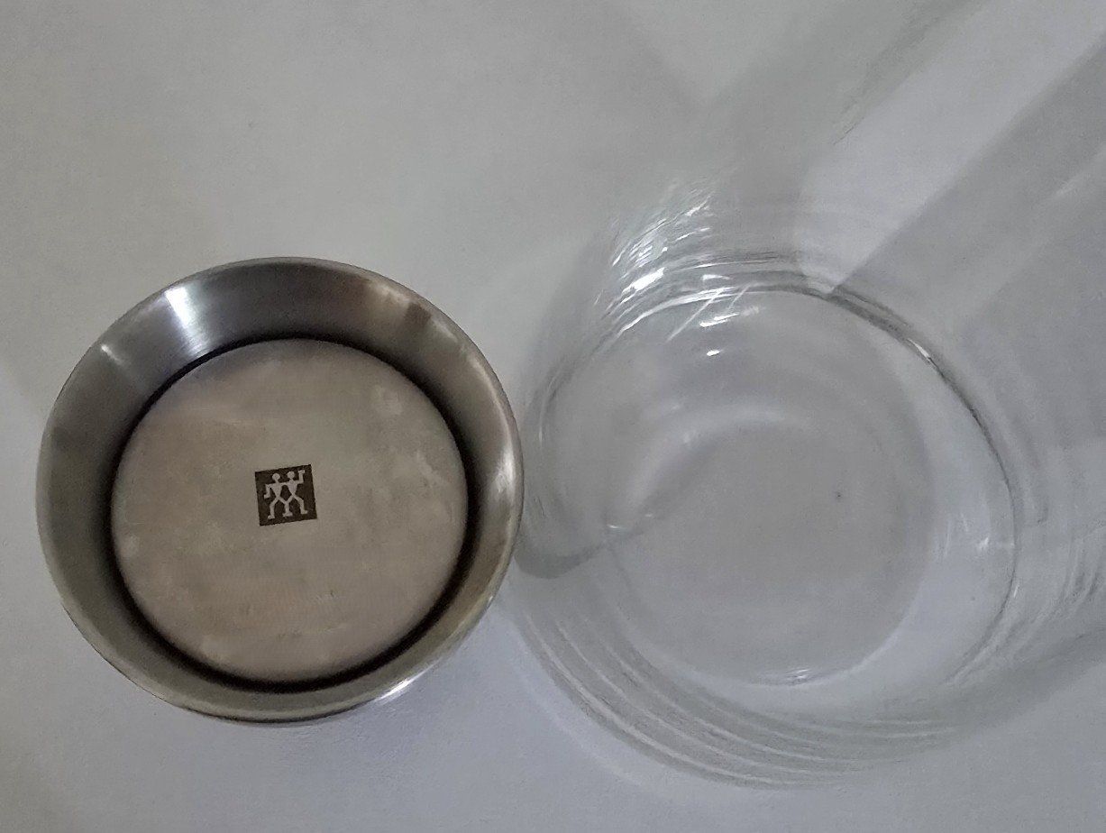 Carafes: Zwilling Prédicat Glaskaraffe mit Ausgiessdeckel – D'occasion à Bergdietikon par ewa1005 3