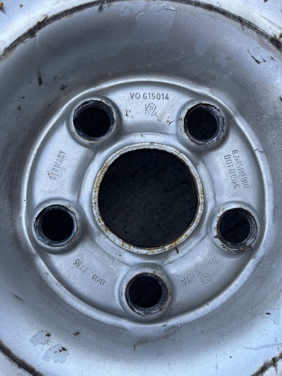 Volkswagen Pneus & Kompletträder: Originale VW T4 Stahlfelgen – Gebraucht aus Stans von Bridges_Vintage 1