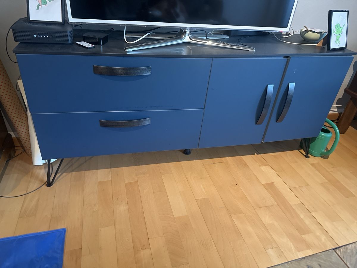 Livique TV Möbel: TV-Möbel – Gebraucht aus Zürich von Akt_qw5j