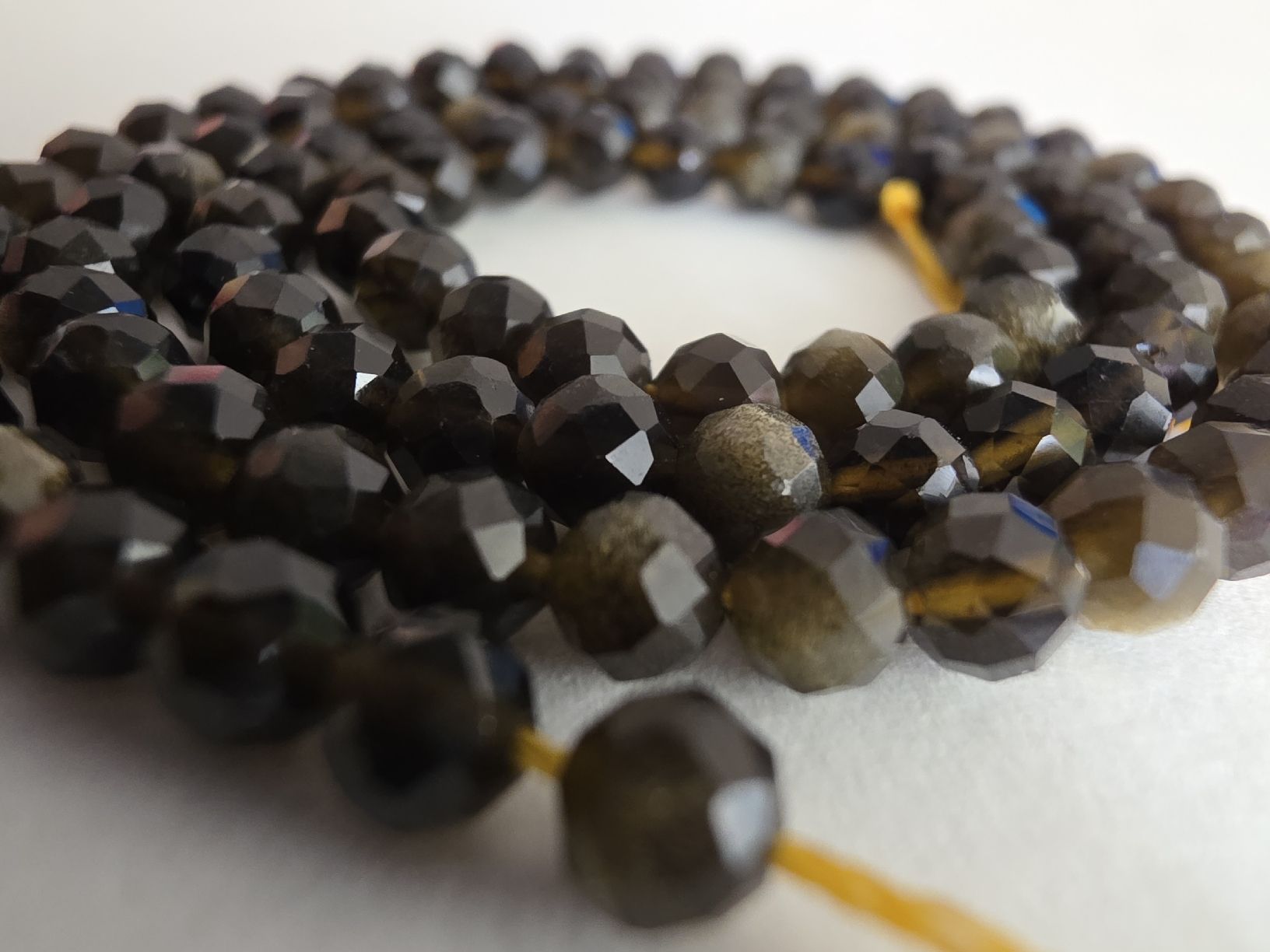 Minerali & Pietre curative: Obsidian facettiert 4mm. Strang – Nuovo e nell'imballaggio originale da Menziken venduto da Mirager 3