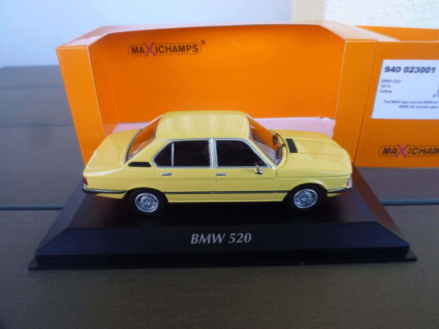 Minichamps Modellini d'auto: BMW 520 (1974) – Nuovo e nell'imballaggio originale da Flawil venduto da Imperiosud 1