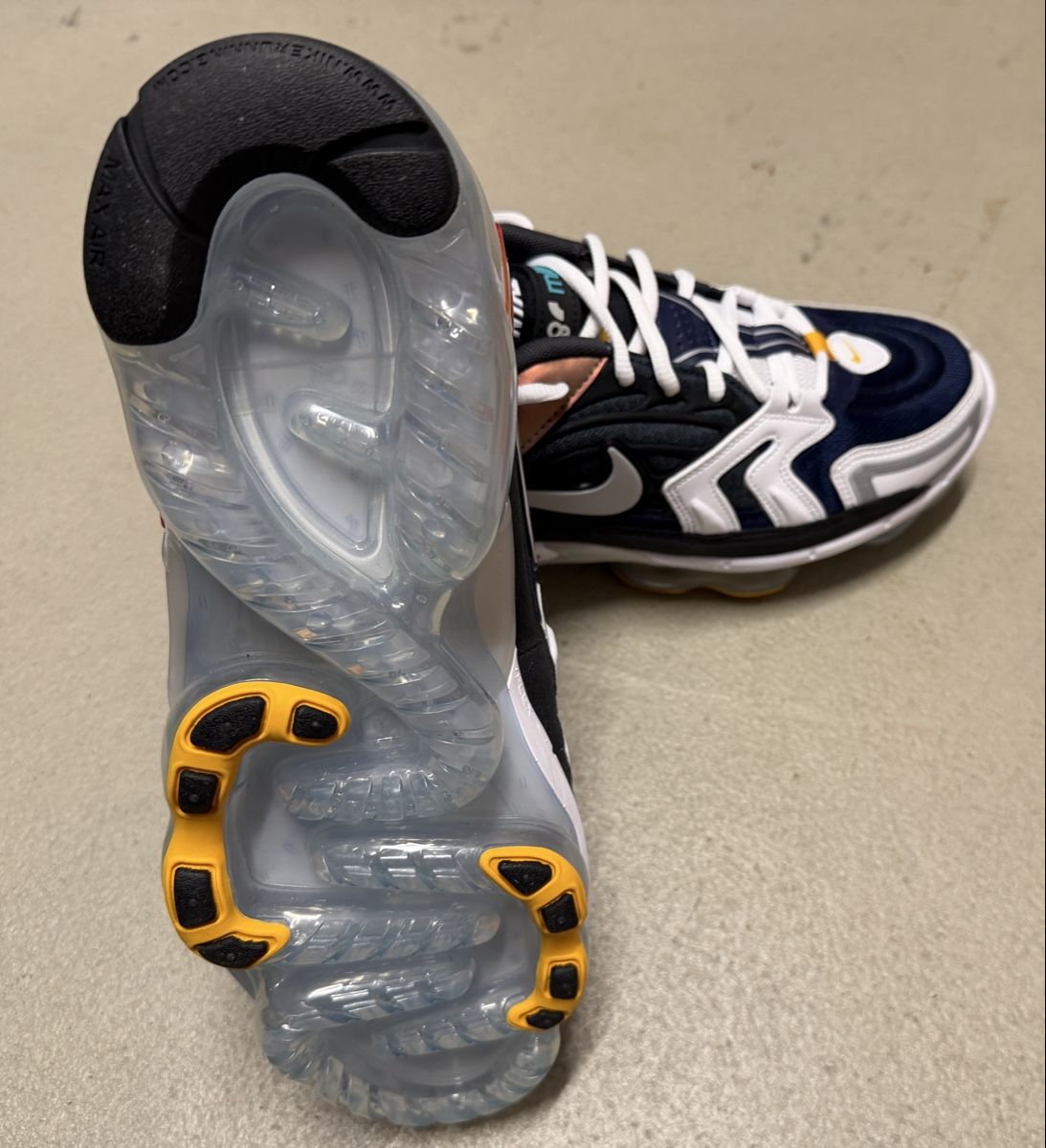 Nike Herrenschuhe: Nike Air VaporMax Evo – Neu und originalverpackt aus Arnegg von Angel_jose 3