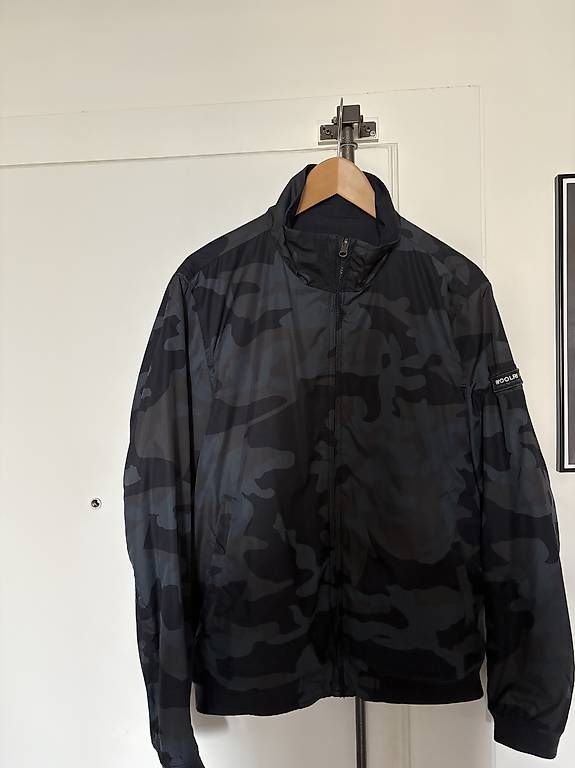 Giacche: Woolrich - Veste réversible camo / bleu Taille M – Usato da Geneve venduto da tom_d7f8
