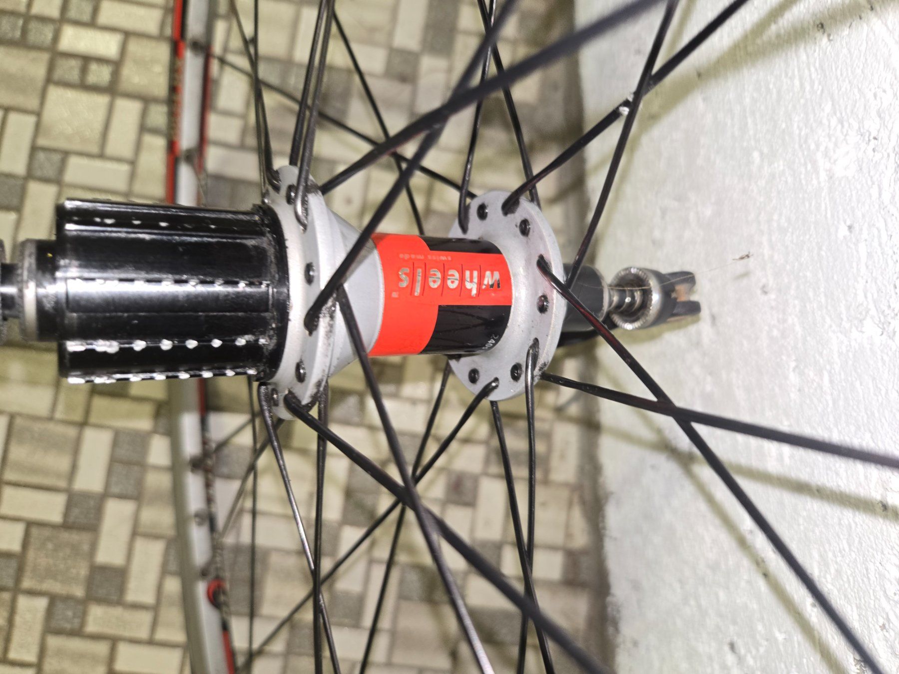 Swiss Ersatzteile: DT Swiss MTB Hinterrad Retro Kult Teile – Gebraucht aus Ammerswil AG von Undenheim 4