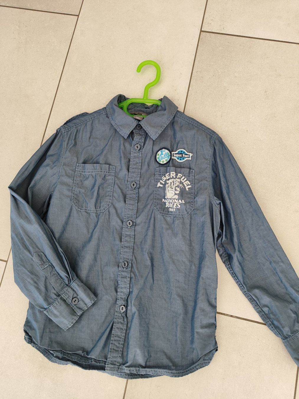 H&M Camicie, T-shirt & Polo: Cooles Hemd Tiger Gr. 128 – Usato da Seon venduto da Mandes1 2