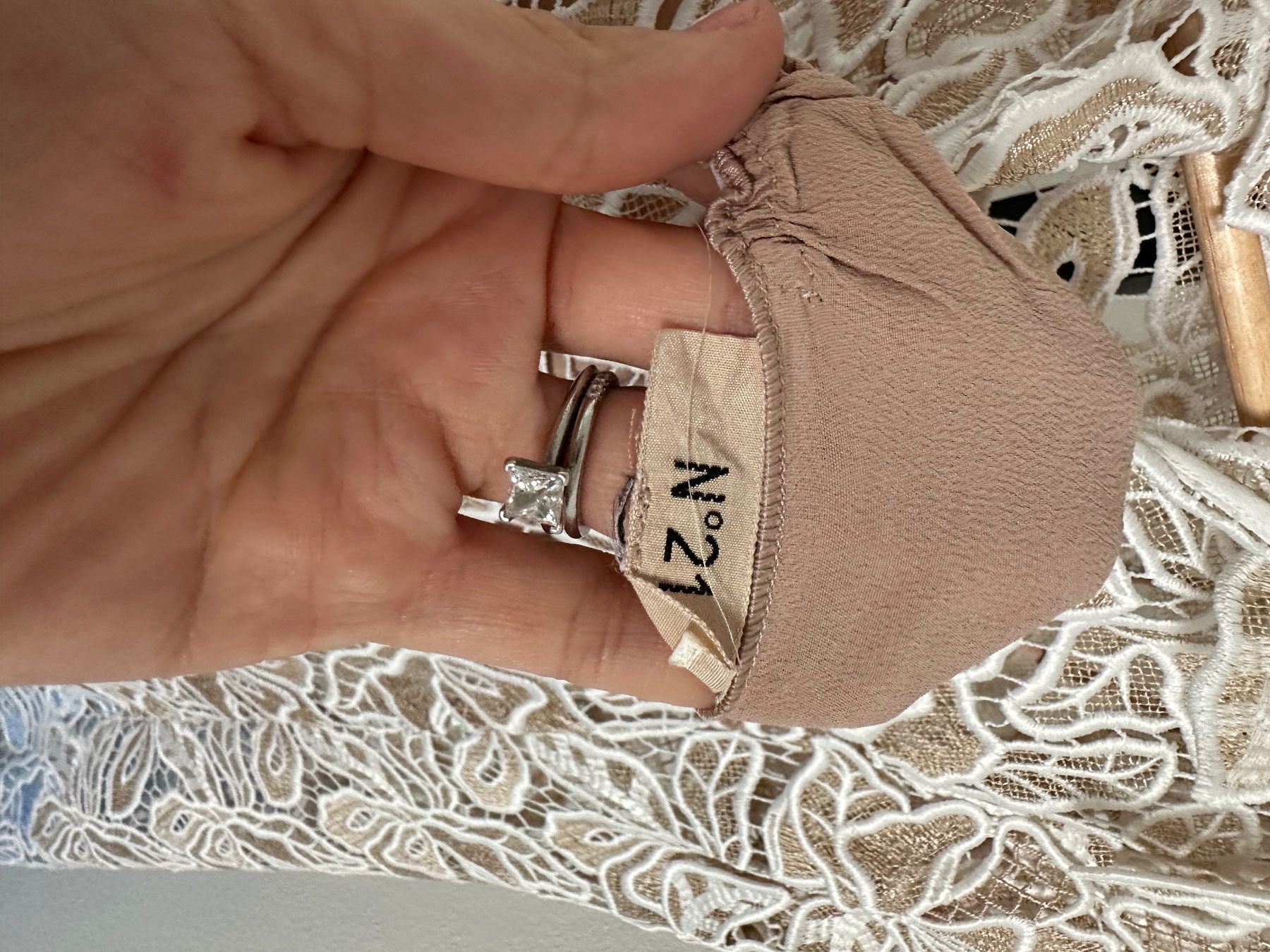 Kleider: N21 embroidery dresss – Gebraucht aus Oberwil b. Zug von An_you78 3