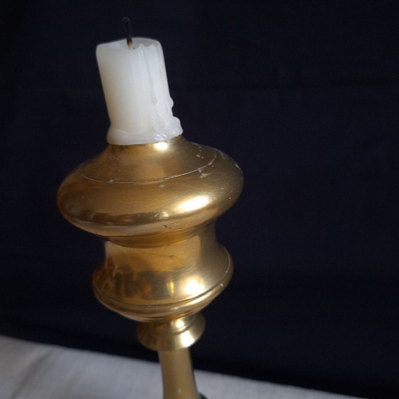 Kerzenständer: Versand möglich! Alter, aparter Kerzenständer, goldfarbig – Gebraucht aus Winterthur von Goldpipau 4