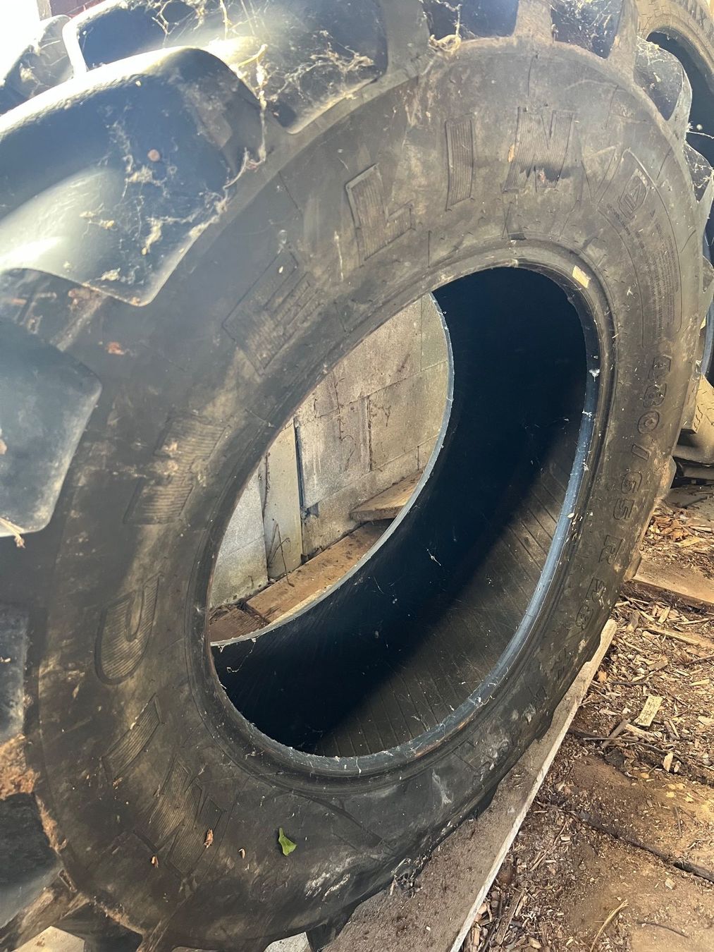 Michelin Pneumatici & Ruote complete: Reifen 480/65 R28 Michelin – Usato da Bleienbach venduto da sch_wh9d 1