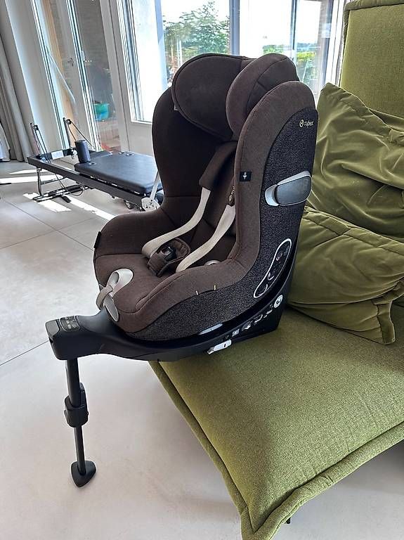 Seggiolini per auto: Cybex Sirona Z i-Size inkl. Base – Usato da Lufingen venduto da adi4646