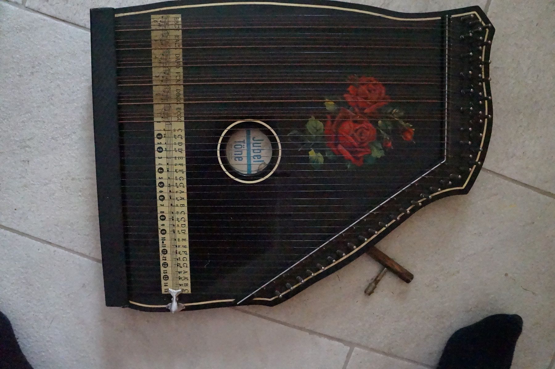 Musikinstrumente: Antike Zither – Gebraucht aus Torre von fku_92pw