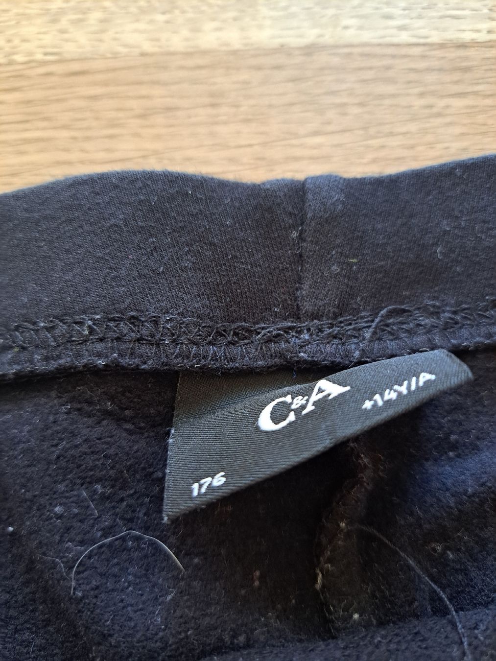 C&A Pantaloni: Leggins Schlaghosen Grösse176 – Usato da Münsingen venduto da chrigu212 1