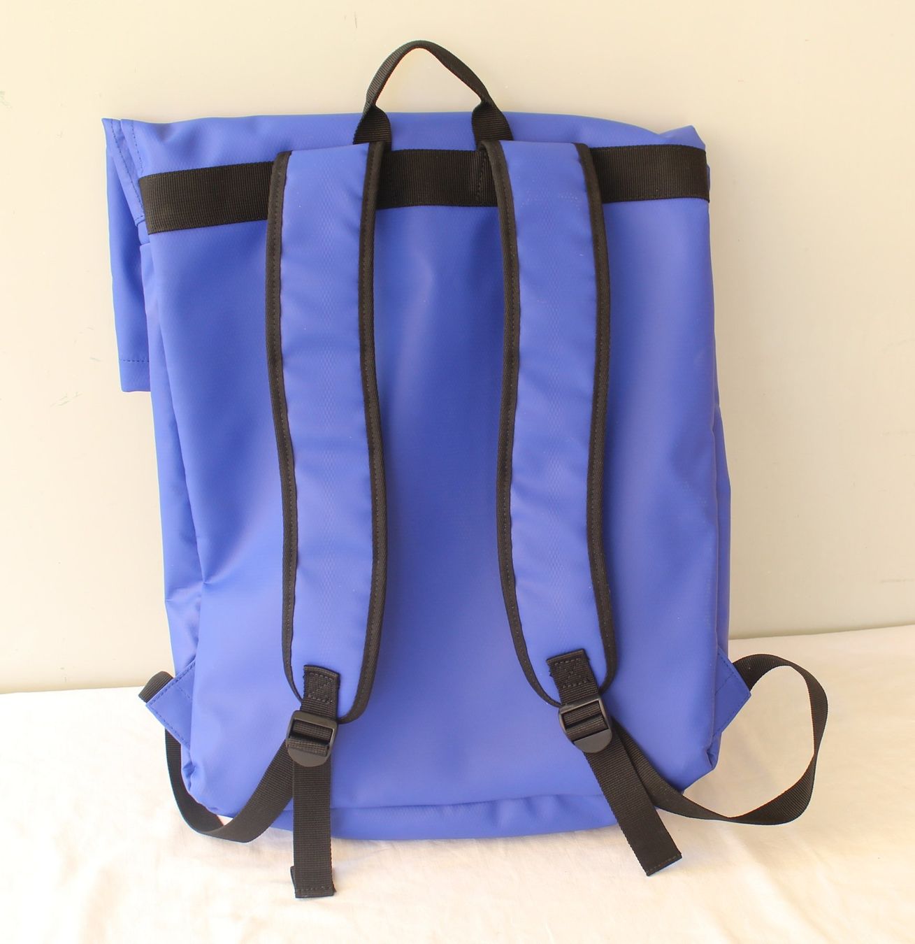 Bree Zaini: Bree Pnch 93 Backpack Rucksack Laptopfach Neu – Nuovo (secondo la descrizione) da Zürich venduto da Auctionata 1