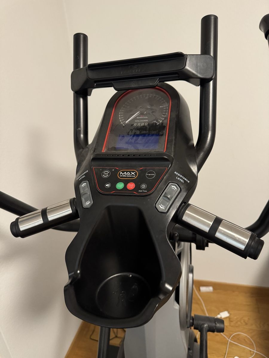 Bowflex Hometrainer: Bowflex Max M6 – Defekt aus Wil SG von Ana_07 1
