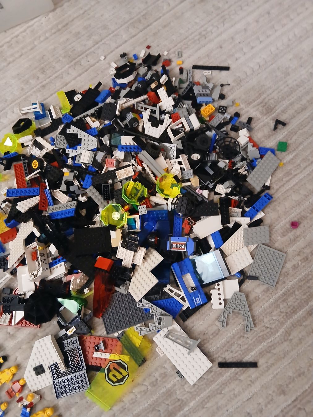 Lego Spielzeuge: Lego Space Figuren und Einzelteile – Gebraucht aus Rapperswil SG von cosiba01 3