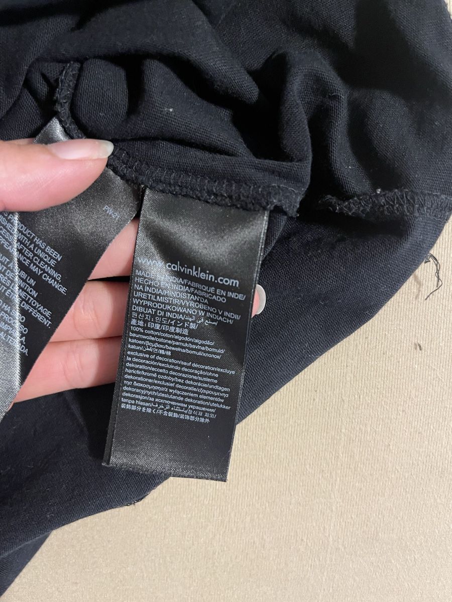 Calvin Klein T-shirt: Calvin Klein T-Shirt – Nuovo (secondo la descrizione) da Lenzburg venduto da CelinaS01 1
