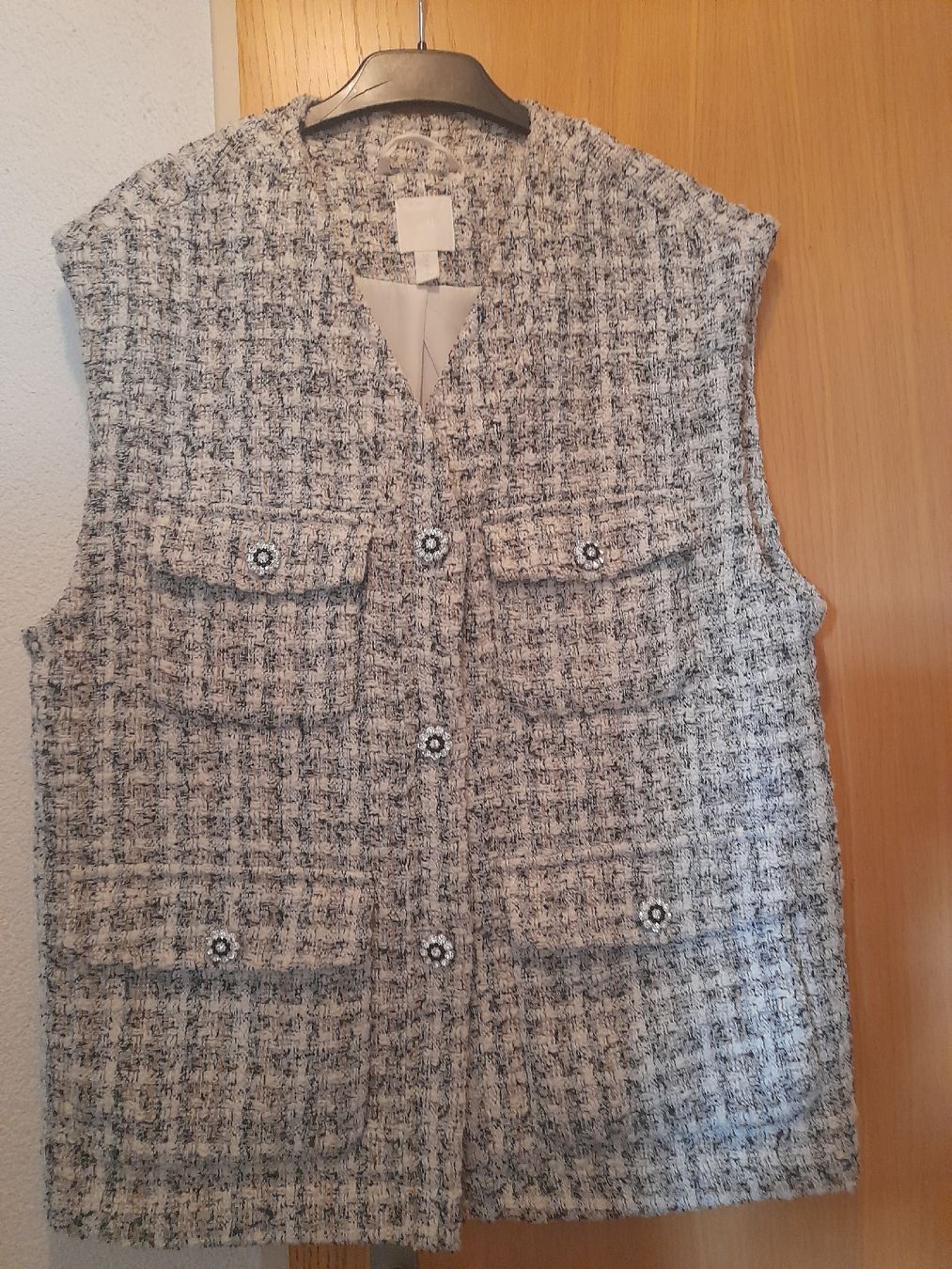 H&M Gilets & Westen: Frauen - Gilet ,Neu. – Neu und originalverpackt aus Pfaffnau von gologoldun1953