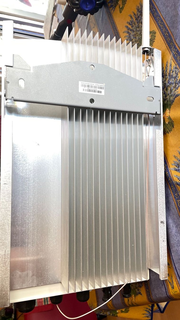 SolarEdge Wechselrichter: Wechselrichter SolarEdge SE10K in absolutem Topzustand – Gebraucht aus Plasselb von biriroli 4