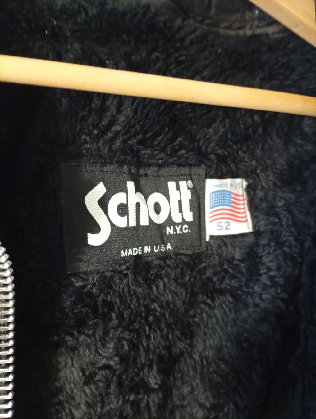 Schott Giacche: Schott A2 size 52 (L) – Usato da Lausanne venduto da Parmenide 1