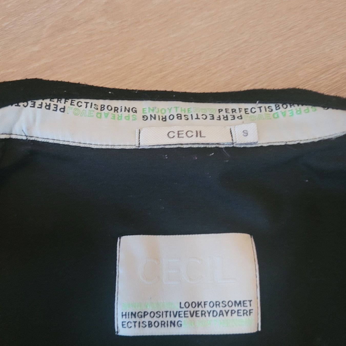 Cecil Giacche: Schwarzer Blazer von CECIL Grösse S (36/38) – Usato da Recherswil venduto da Pseneca 5