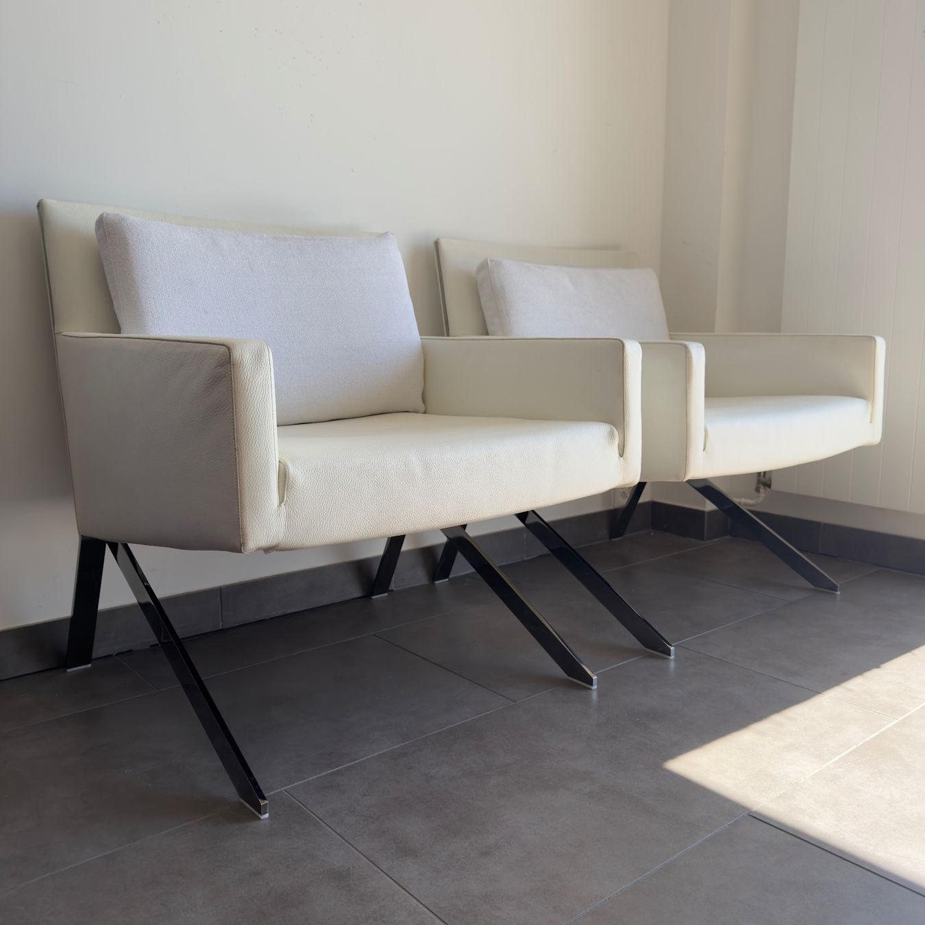 B&B Italia Poltrone: Lot 2 Fauteuils B&B Italia, THEO. – Usato da Cormondrèche venduto da Mobilier.Design